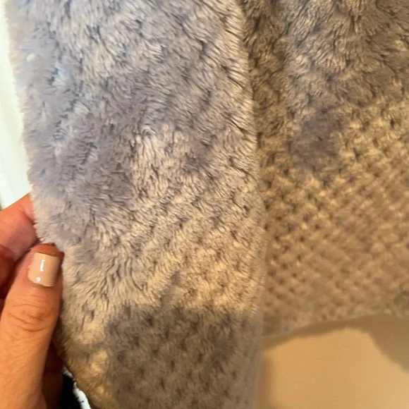 Columbia Soft Gray Fleece Jacket - Picture 5 of 5